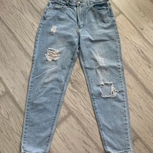 Mom jeans baggy loose ripped indie shein light wash denim straight leg high rise